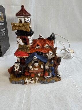 Vintage Spooky Hollow Porcelain Lighted House Lighthouse Hotel 2001 Jo-Ann Store